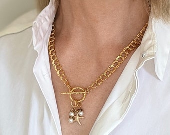 Gold Chain Necklace with Sea Star and Pearls charms, Twisted double link textured Gold chain, 22K matte Gold plated, hand made