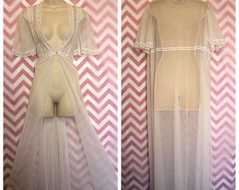 Dreamaway Lovely Sheer Ivory Lace Peignoir Size L-XL Vtg USA