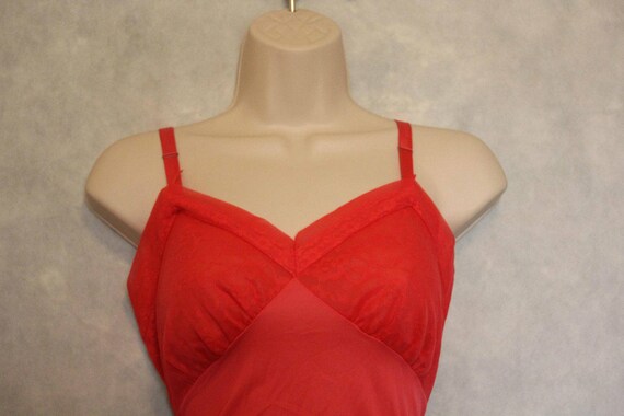 Macy's Marchioness Red Slip Size 36 Vtg Nylon USA
