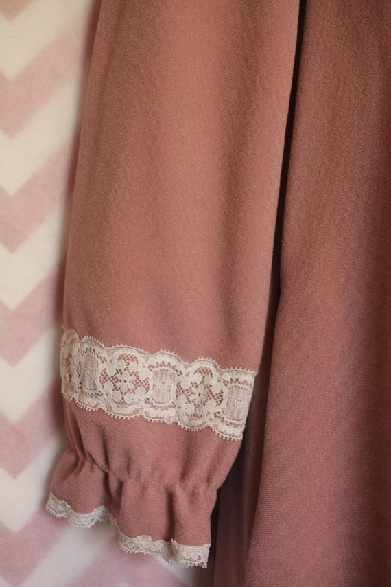 True Vintage Vassarette Smocked Lace Zip-Up Robe … - image 5