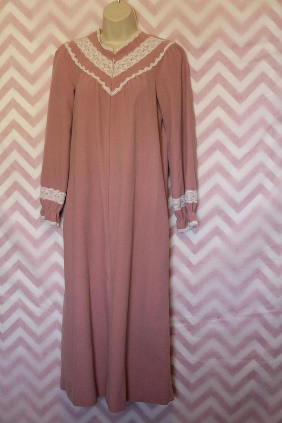 True Vintage Vassarette Smocked Lace Zip-Up Robe … - image 2