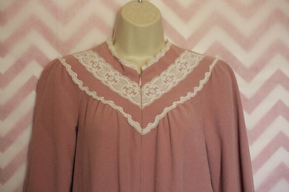 True Vintage Vassarette Smocked Lace Zip-Up Robe … - image 3