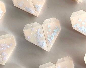 12 corazones origami Estrellas Blancas - Corazones de papel, decoración de mesa, decoración de pared, decoración fiestas. Worthwhile Hearts