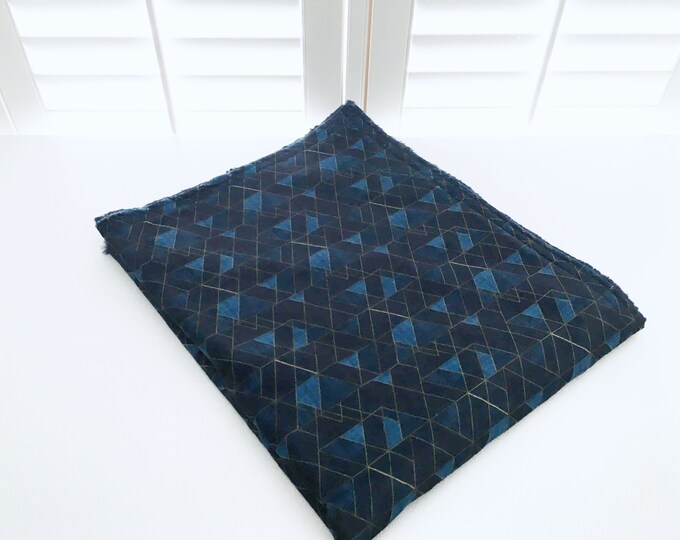 Blue Geometric Weighted Blanket