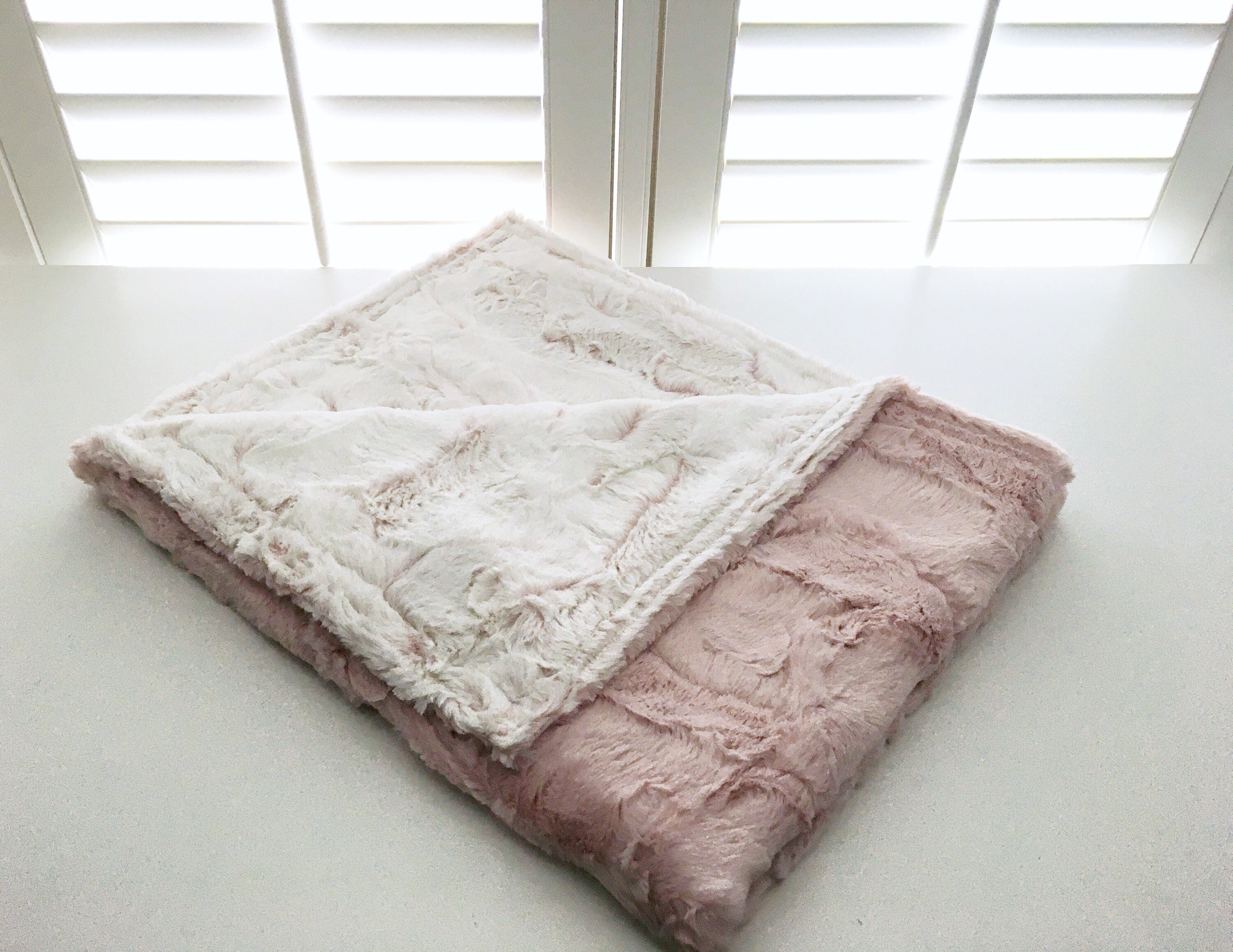 Rosewater White Frosted Hide Double Minky Weighted Blanket Rosewater White Frosted Hide Double Minky Weighted Blanket