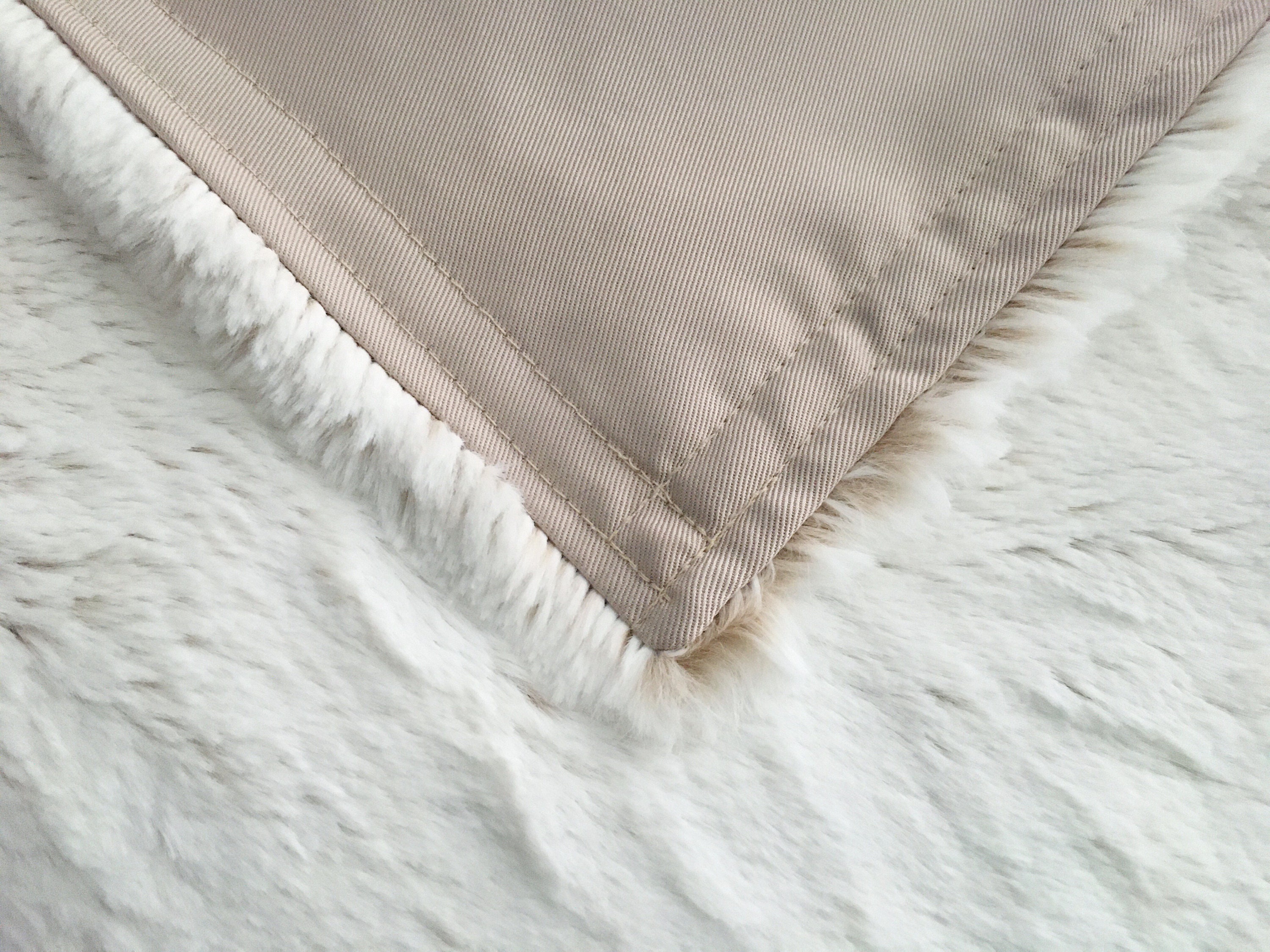 Sand/White Frost Weighted Blanket