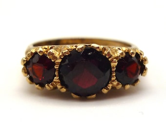 Vintage Victorian Style 9k Gold Triple Garnet Ring - UK Size J