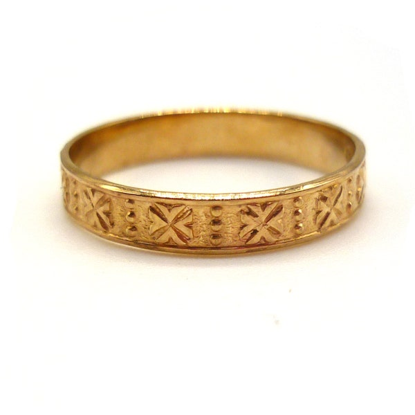 Bande d’or délicate avec motif de croix de Malte, bague vintage en or jaune 9ct