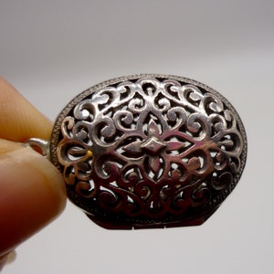 Vintage Solid Silver Oval Filigree Locket on Curb Chain image 5