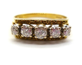 18ct 5 Diamond Split Shank Ring, Textured Gold Band Size 7