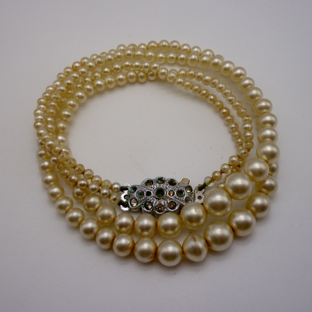 ◆VINTAGE HOLLYWOOD◆ Basic Pearl Necklace VH2379NE016B Vintage Pearl Bib Necklace * 5 Strand Necklace * Hollywood