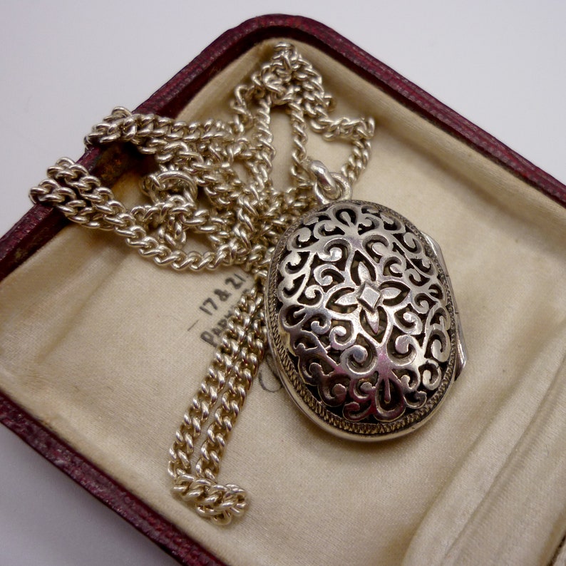 Vintage Solid Silver Oval Filigree Locket on Curb Chain image 1