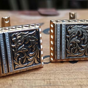 Vintage Damaszener Manschettenknöpfe: Vergoldeter Löwenschmuck
