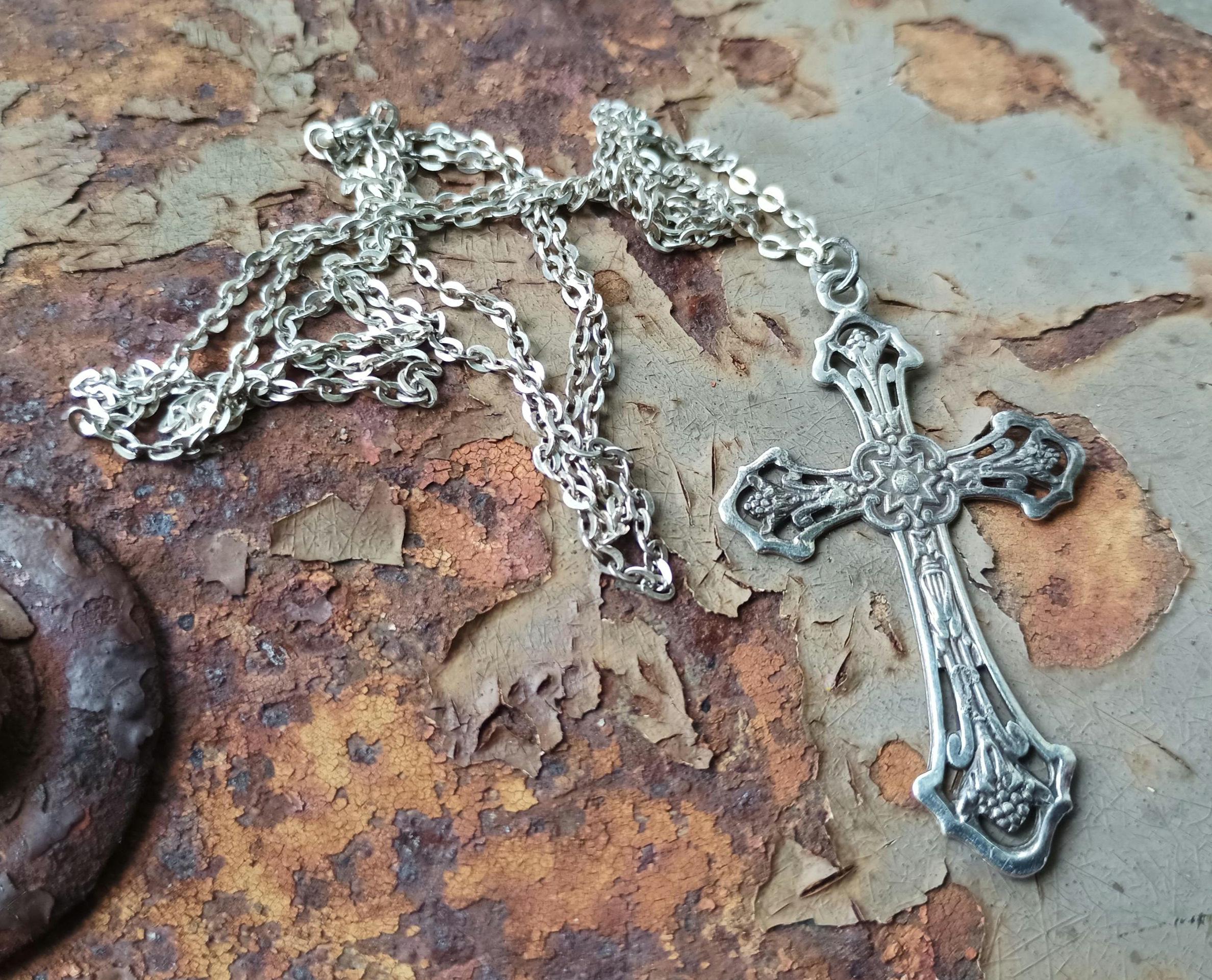ヴィンテージ装飾シルバークロスネックレス：カトリック十字架