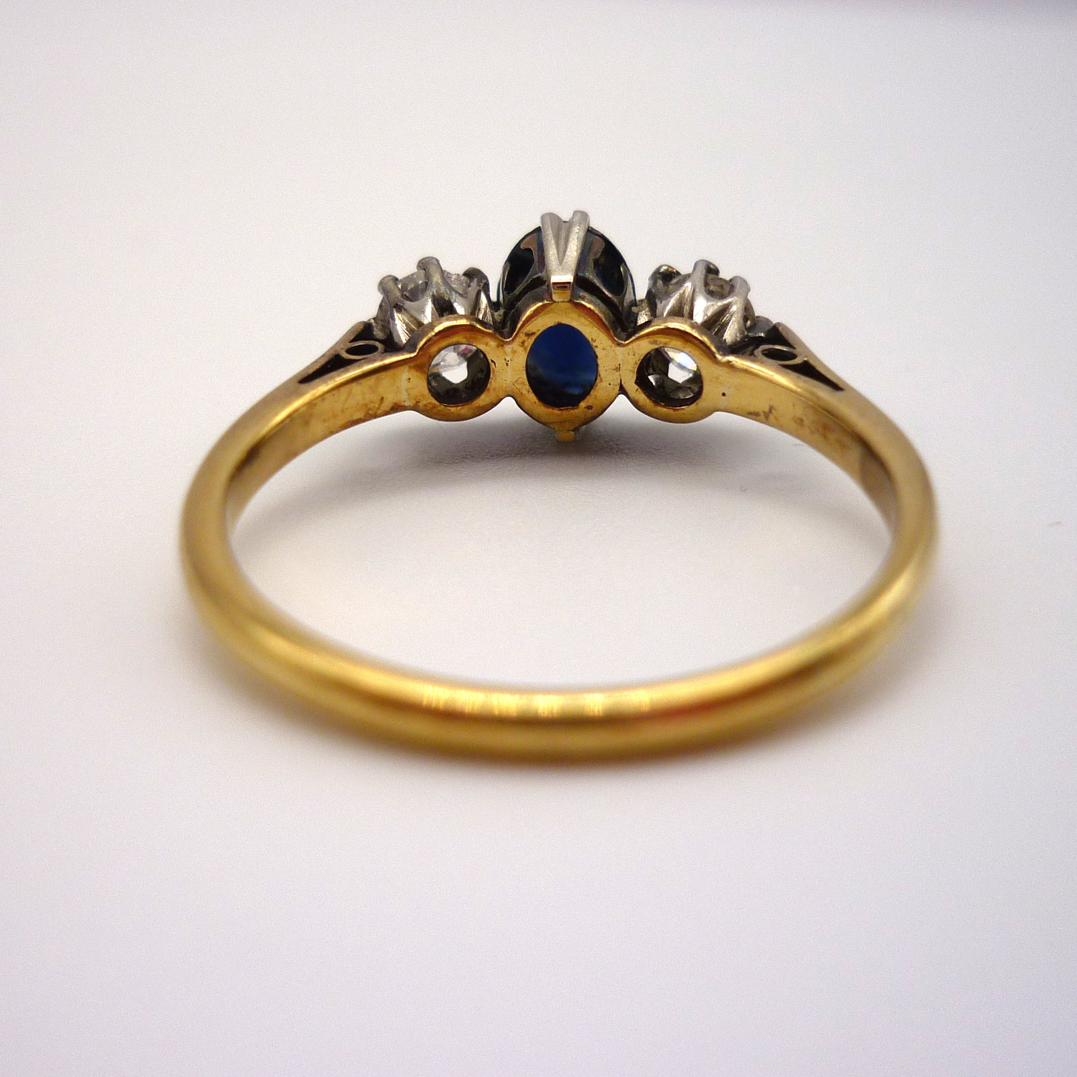 アンティーク サファイア & オールド カット ダイヤモンド トリロジー