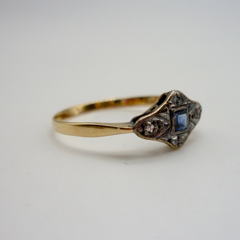 Art Deco saffier en diamanten ring maat 4,45, antieke 18k gouden en platina verlovingsring afbeelding 5