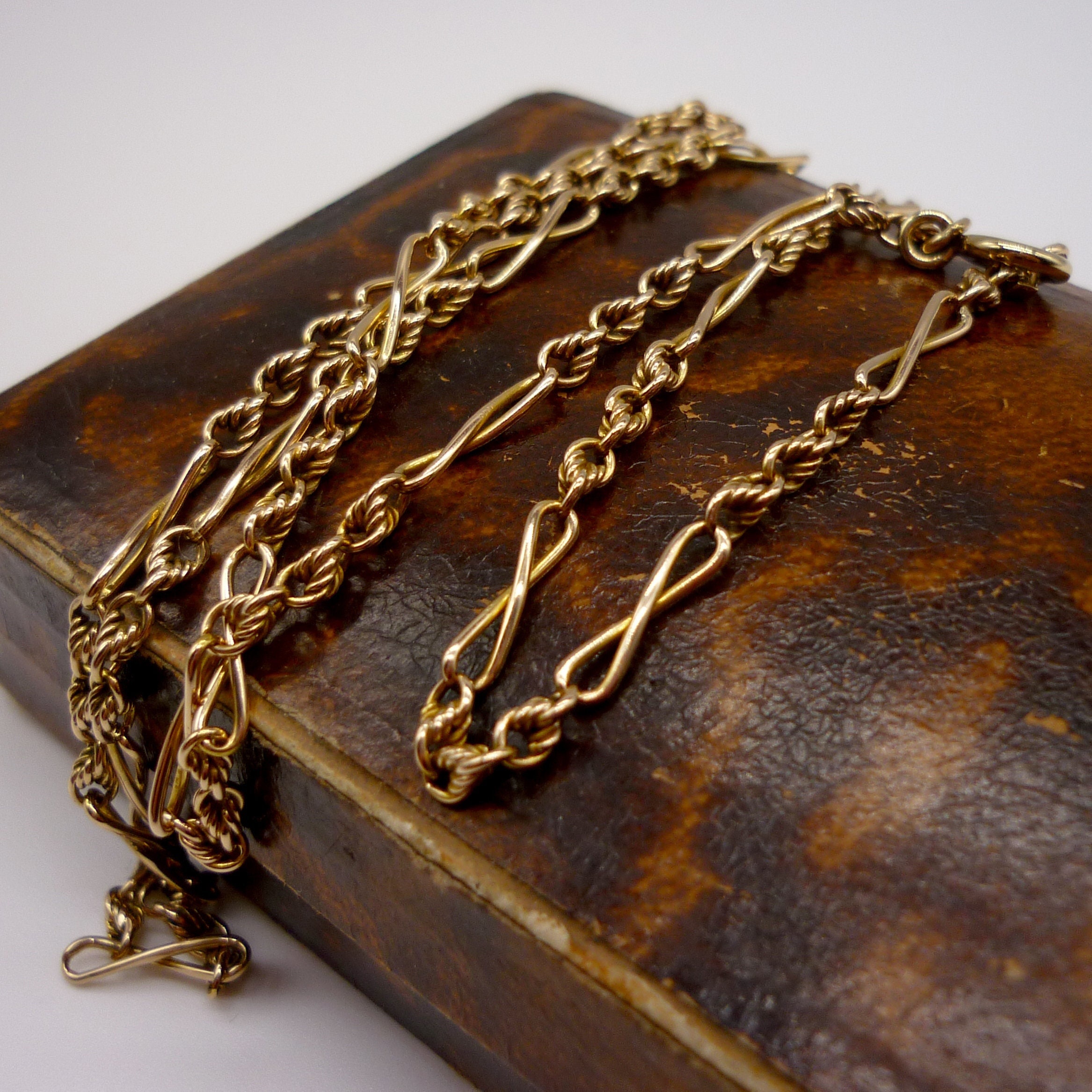 Gold chain deals 4 grams