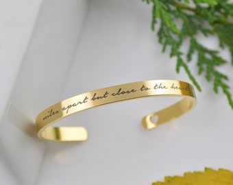 Bracciale a polsino personalizzato, gioielli personalizzati, bracciale inciso, bracciale a polsino d'oro, braccialetti per le donne, regali di laurea per lei