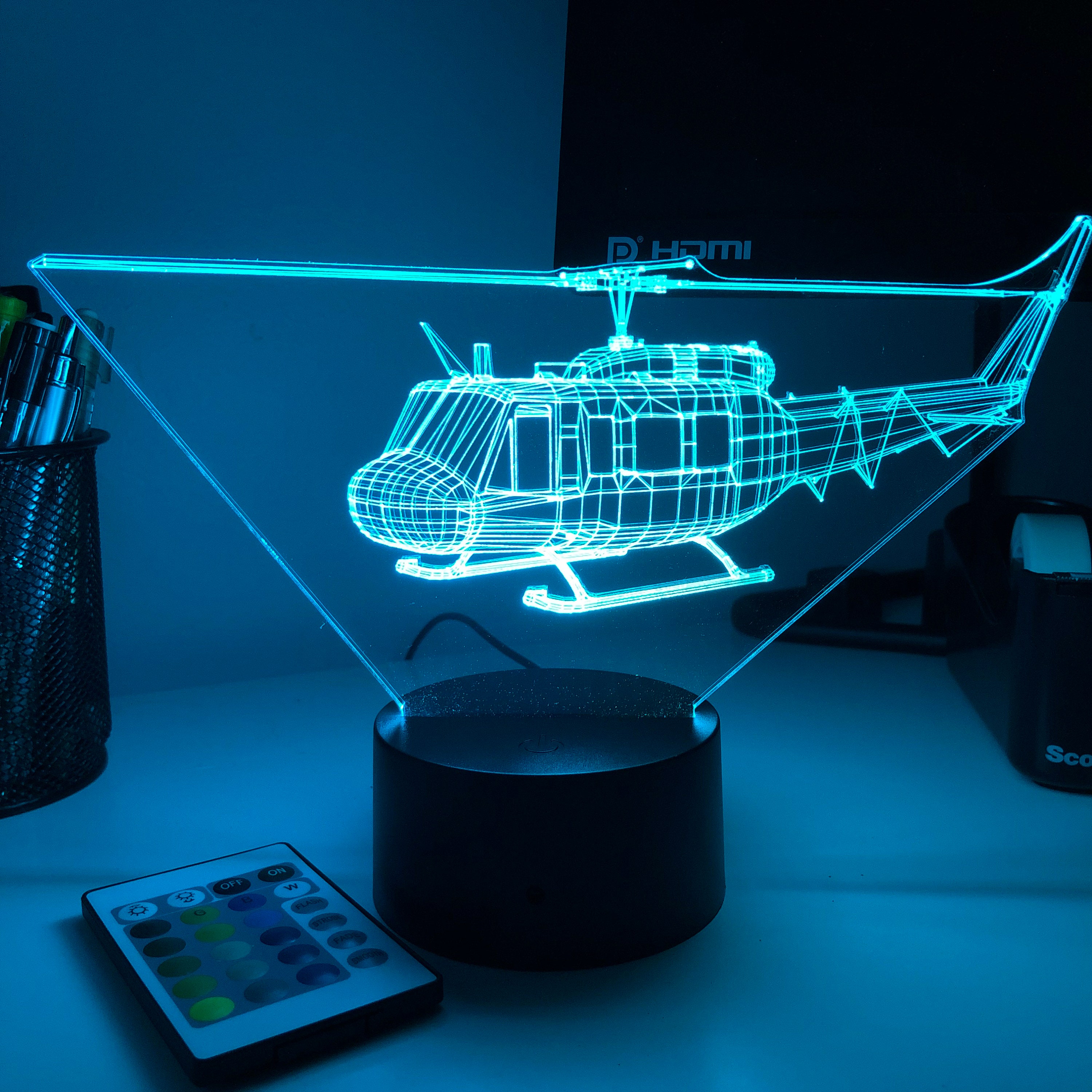 Qué fuga Charles Keasing UH-1 Huey Helicopter Lámpara de ilusión óptica 3D - Etsy España