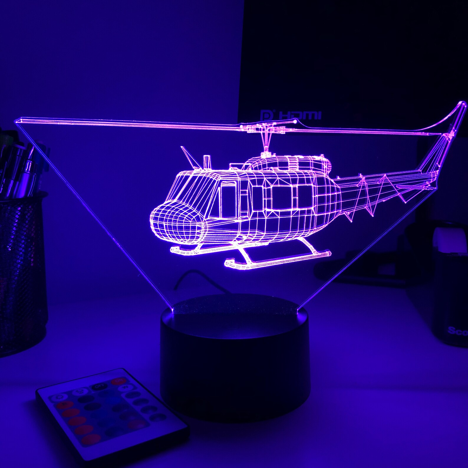 UH1 Huey Helicopter 3D Optical Illusion Lamp Etsy 日本