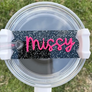 Placa de nombre para vaso personalizada / Adorno para vaso / 30 oz y 40 oz / Etiqueta de nombre con apagador H2.0 / Placa de nombre de acrílico /
