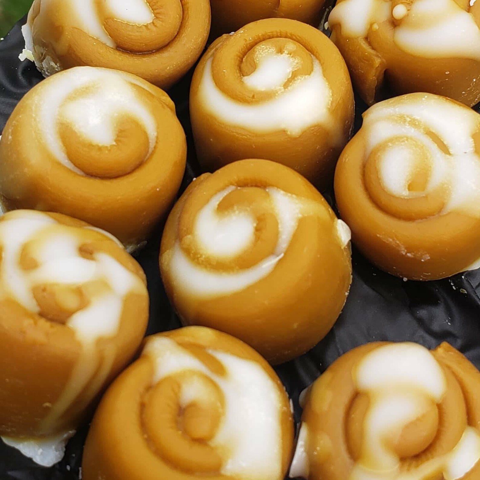 Cinnabon wax melts mini wax melts food wax melts cute wax Etsy