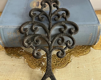 Vintage 1951 JZH Wilton Cast Iron Tree of Life Trivet, Farmhouse Kitchen Decor, Ornate Metal Wall Art, Family Tree Footed Hot Pad