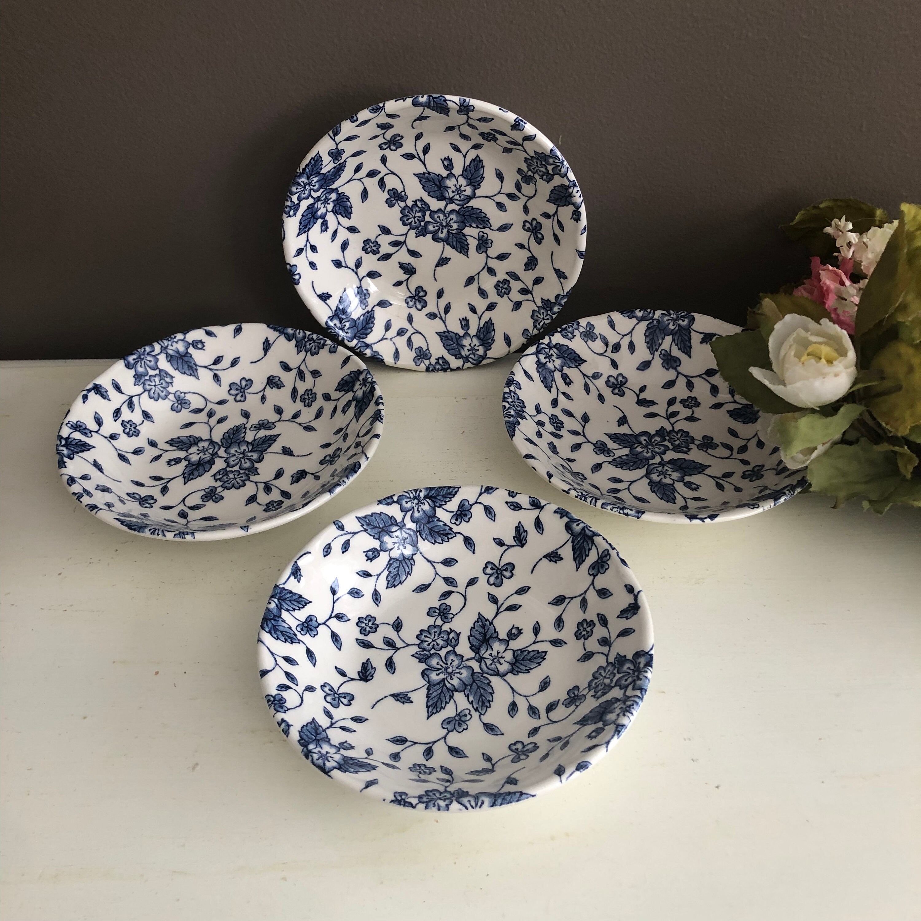 Vintage Set of 4 Blue and White Floral Pattern Berry / Salad