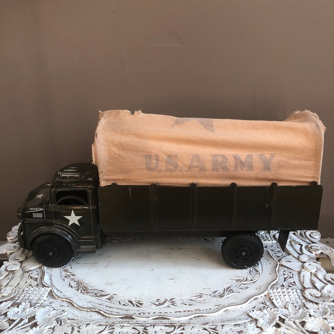 Vintage 1950s US Army Toy Truck With Canvas, Carrier Vintage 1950s US Army Toy Truck With Canvas, Carrier