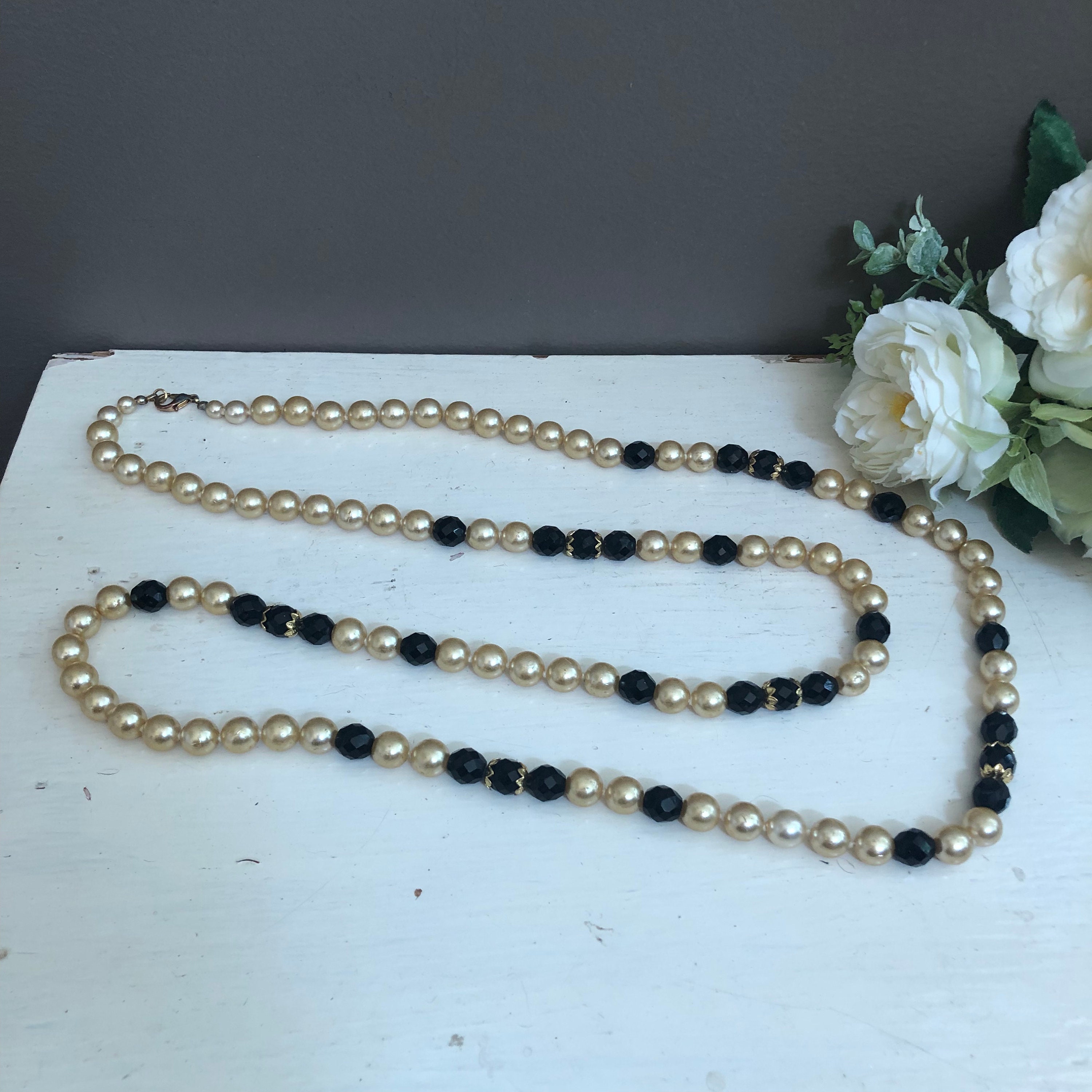 ☆【VINTAGE HOLLYWOOD】☆Pearl n Flower Beads Necklac.e☆ Vintage Pearl and Black Bead Necklace, Old Hollywood Glamour