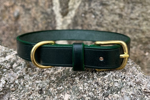 Personalized Dark Green Leather Dog Collar: Traditional Style