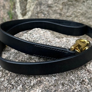 Black Bridle Leather Dog Lead: Luxury Strong Dog Leash