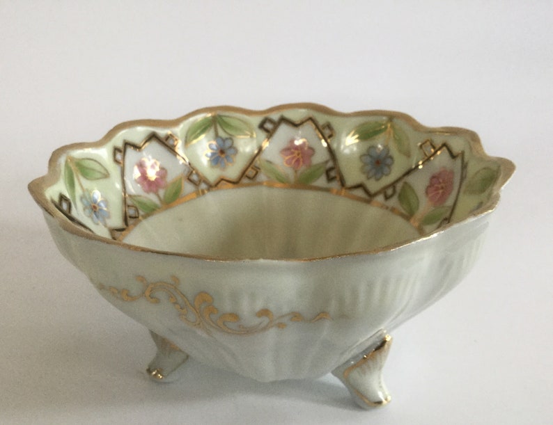 Beautiful Bowl NIPPON Footed Bowl Antique Bowl. Vintage Bowl NIPPON Berry Bowl Vintage Nippon Bowl Japanese Bowl Fluted Bowl
