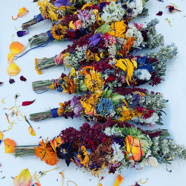 Flower Magic Transformation Smoke Cleansing Wand | Botanical Floral Burn Bouquet | Herbal Incense Energy Tool | Natural Home Altar Witchy