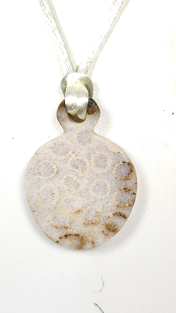 Fossil coral pendant. Natural stone pendant. 39x28mm.