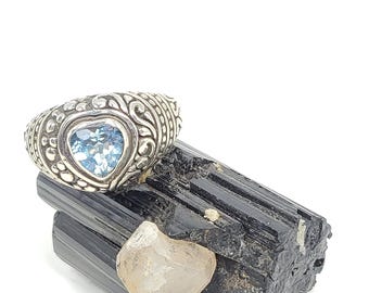 Blue topaz ring. Sterling silver ring. 8x11mm.