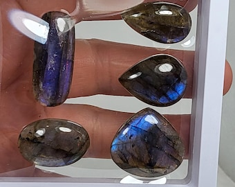 145ct. Parcel of 5 Labradorite cabochons.