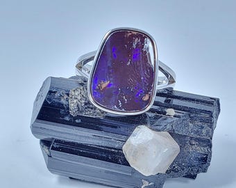 Boulder opal ring. 18x14.5mm.