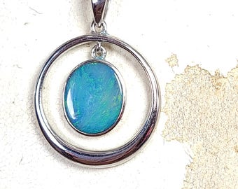 Opal pendant. Doublet opal pendant. 28x19.5mm.