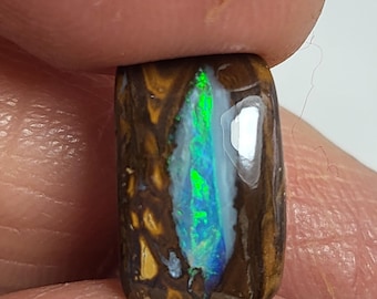 6.70ct. Boulder opal. Natural opal. Australian opal. 13.5x8.8x5mm.