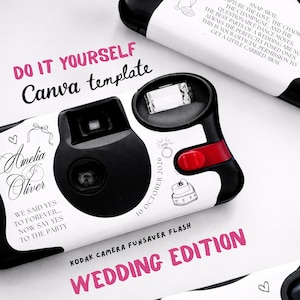 Może przedstawiać: Biały ceramiczny kubek z czarnym uchwytem i napisem "But First, Coffee" pogrubioną, czarną czcionką. Kubek jest umieszczony na rozmytym tle, podkreślając jego czysty design.