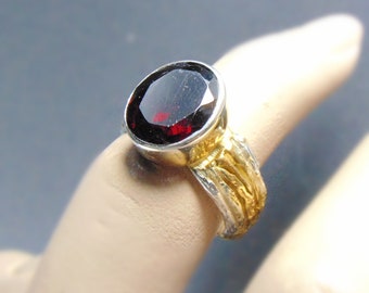 Garnet Silver Ring, Sterling Silver Gemstone Ring, Natural Garnet , Red Stone Ring, Gift for Women, Unique Ring,