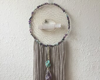 Chakra Om Dreamcatcher //Heart Chakra//Thirdeye Chakra//Yoga Decor//Moon Medicine//Crystal Healing//Reiki Infused