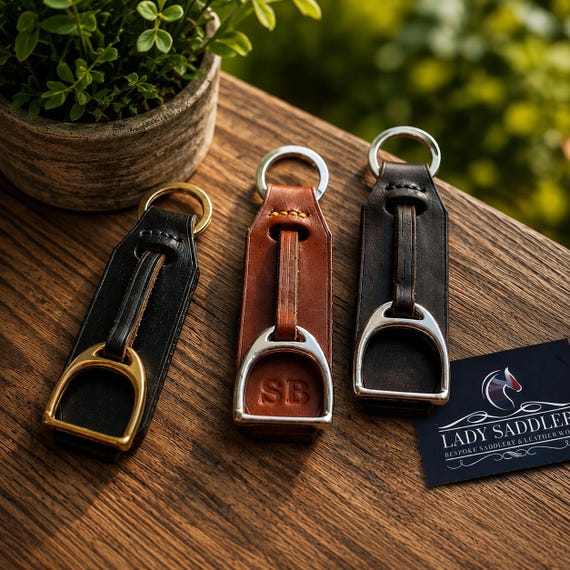 Handmade Leather Stirrup Keyring – Personalised Equestrian Gift
