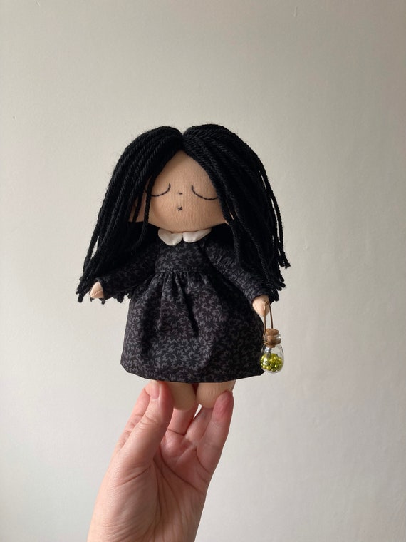 Bambola Mano Thing Mercoledì Addams Family | 28 Cm | Regalo Per Compleanno | Pupazzo Collezionabile