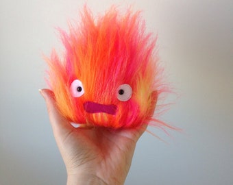 Peluche de Calcifer pequeño y preocupado - El castillo ambulante