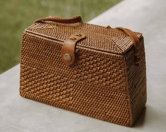 VEGAN Rattan Bag, Straw Crossbody Bag, Vegan Leather Bag, Wicker Purse, Basket Purse, Handwoven Bag, Straw Bag Lined, Christmas Gift for Her