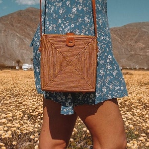 Square Rattan Bag, Wicker Purse, Straw Handbag, Rattan Crossbody Bag, Boho Bag, Rattan Sling Purse, Mothers Day Gift for Her