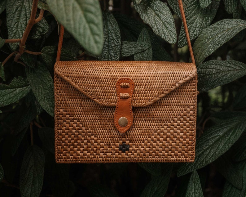 Rattan Bag, Straw Messenger Handbag, Round Boho Purse, Wicker Basket Bag, Leather Crossbody Bag, Handwoven Bag, Christmas Gift for Her 