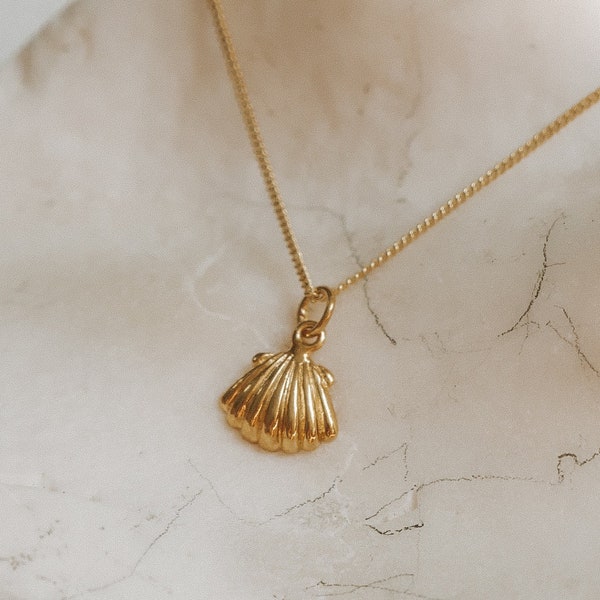 18K Gold Shell Necklace, Tiny Seashell Necklace, Boho Bali Jewelry, Ocean Necklace, Shell Charm Necklace, Boho Christmas Gift for Her